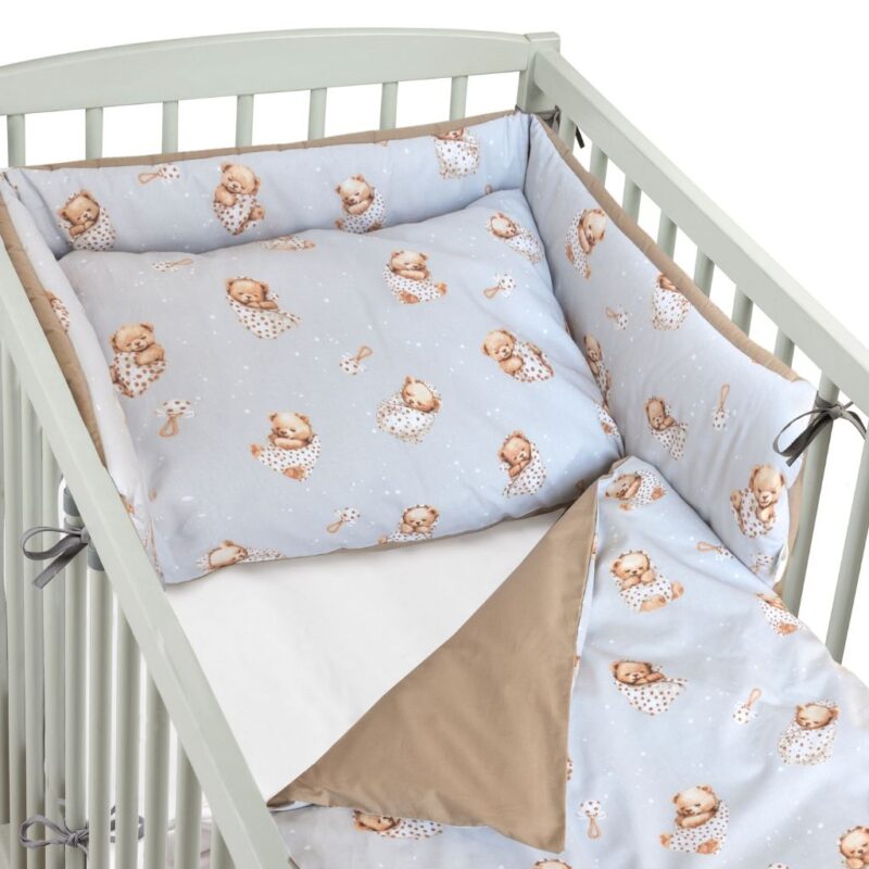Zestaw 4-elementowy pościeli do łóżeczka 90×120 z prześcieradłem i ochraniaczem Sleeping Teddy Bear cappucino