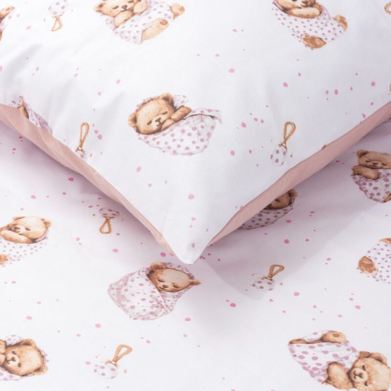 Zestaw 4-elementowy pościeli do łóżeczka 90×120 z prześcieradłem i ochraniaczem White Sleeping Teddy Bear - obrazek 3