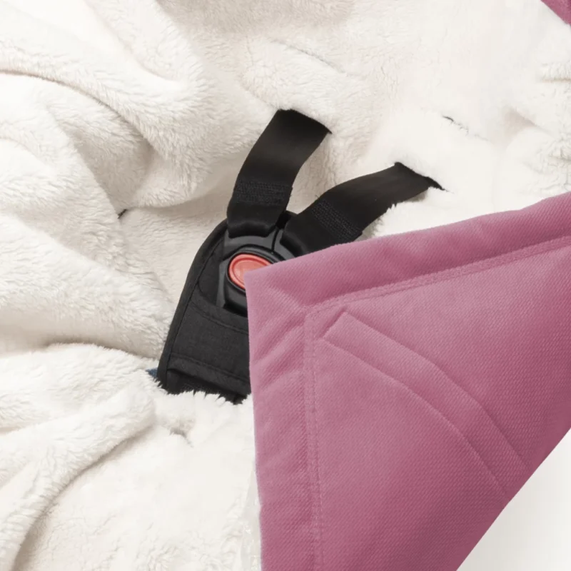 Kocyk do fotelika samochodowego Royal Comfort z velvetem old rosa - obrazek 3