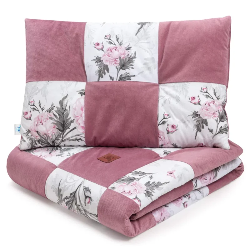 Kołderka patchwork 100×140 z płaską poduszką 40×60 Pink Flowers z velvetem old rosa