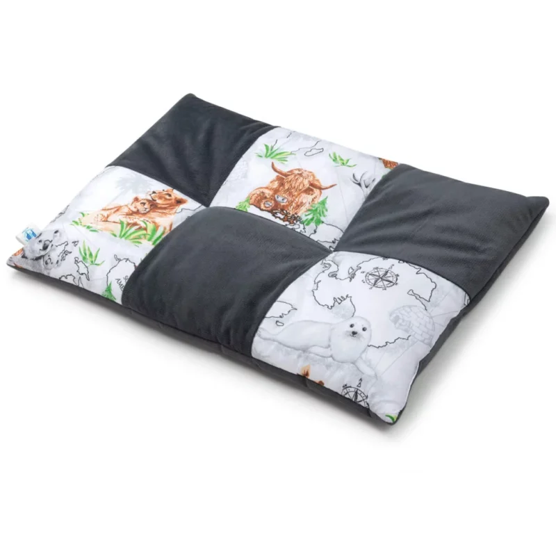 Płaska poduszka patchwork 60×40 - Wild Land z velvetem dark grey