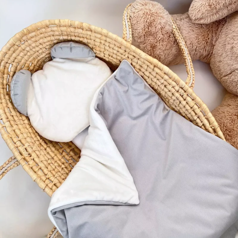 Pluszowy zestaw do wózka/gondoli płaska podusia Miś i kocyk Grey